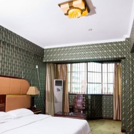 Nanning Gold Red Forest Hotel Zewnętrze zdjęcie